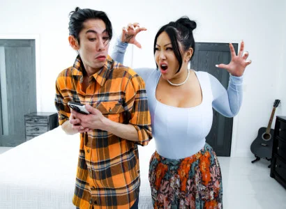 Cậu con trai khiến mẹ kế xăm trổ hàng múp lên đỉnh