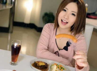 Anh sau bữa tối thì ăn em