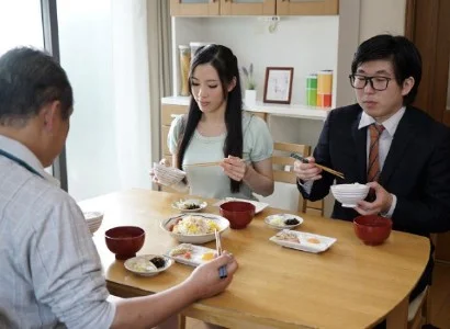 Con dâu quá nứng banh vùng kín cho bố chồng vui vẻ